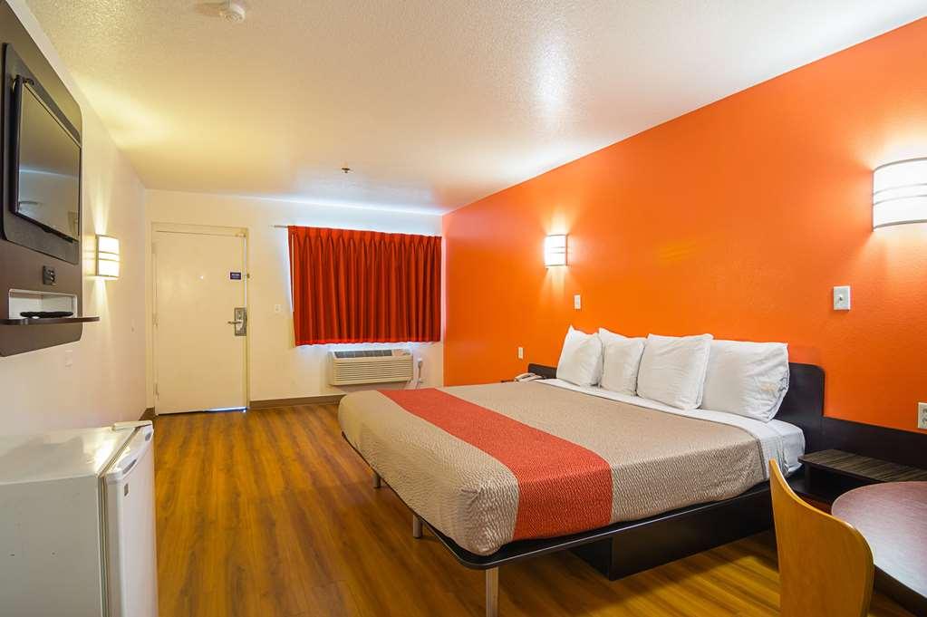 Prado del Sol Motel 6 Chandler الغرفة الصورة